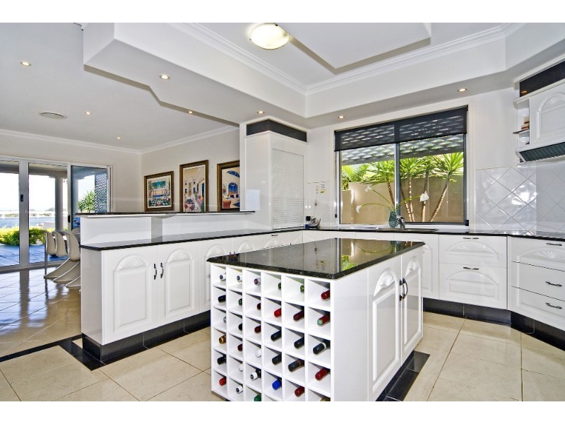 34 Brittanic Crescent, Paradise Point QLD 4216