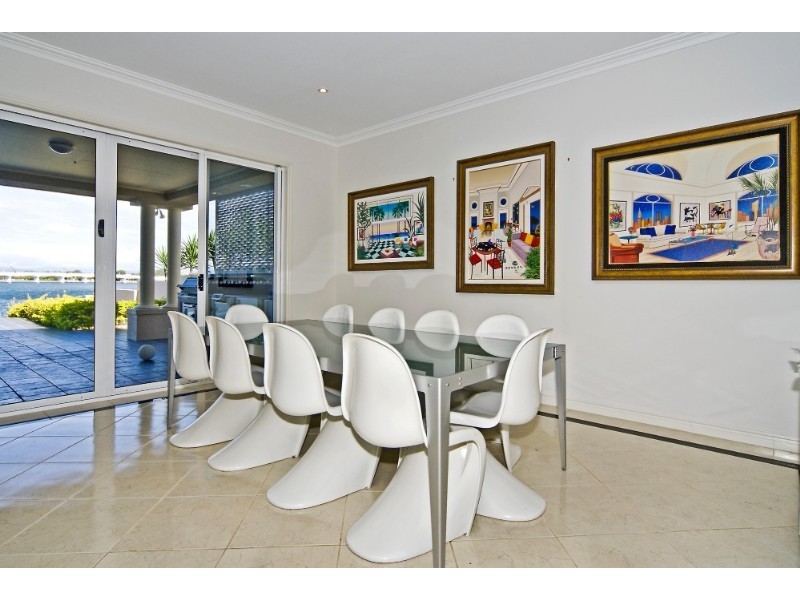 34 Brittanic Crescent, Paradise Point QLD 4216