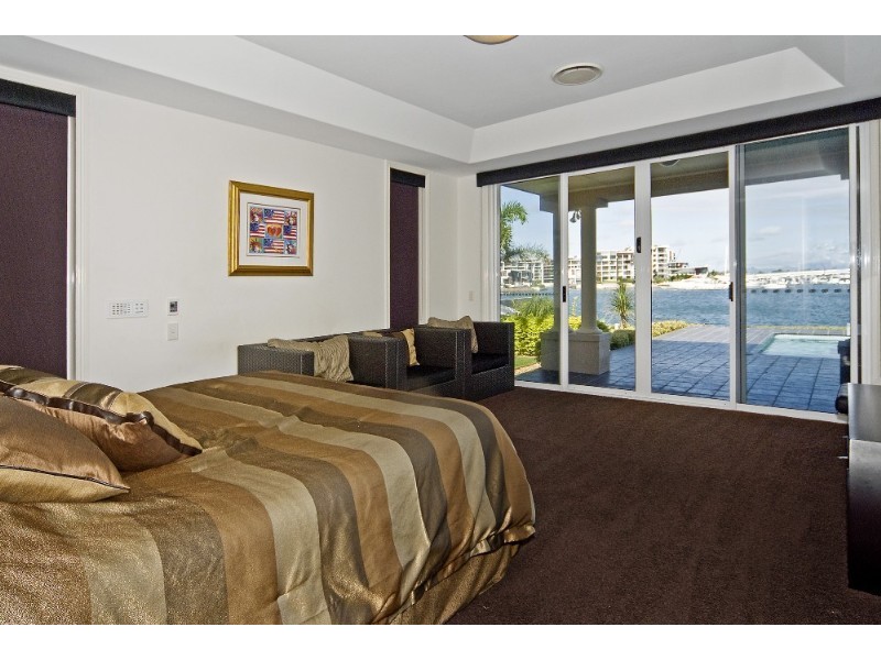 34 Brittanic Crescent, Paradise Point QLD 4216