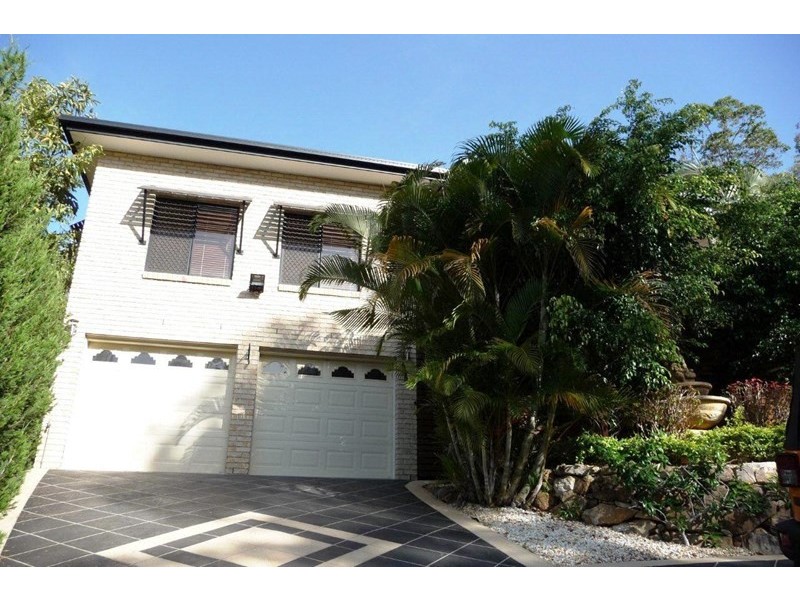 16 Bellona Court, Pacific Pines QLD 4211