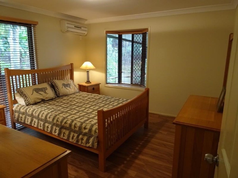 16 Bellona Court, Pacific Pines QLD 4211