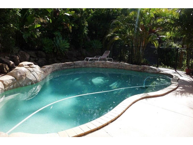 16 Bellona Court, Pacific Pines QLD 4211