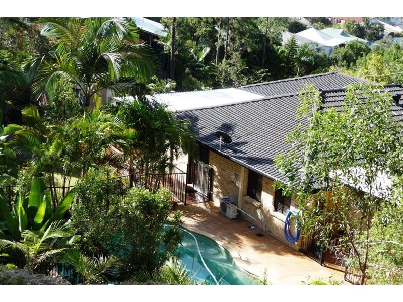 16 Bellona Court, Pacific Pines QLD 4211