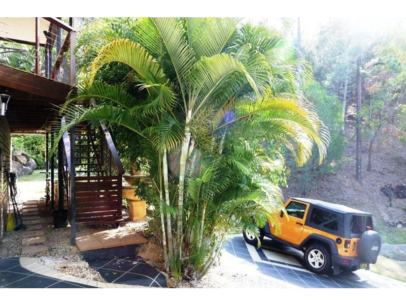 16 Bellona Court, Pacific Pines QLD 4211