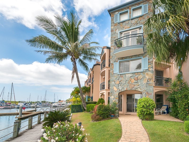 27 John Lund Drive, Hope Island QLD 4212