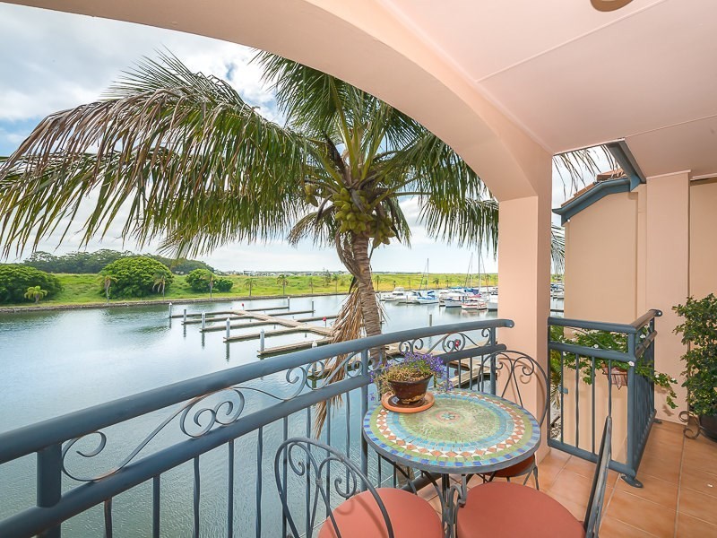 27 John Lund Drive, Hope Island QLD 4212