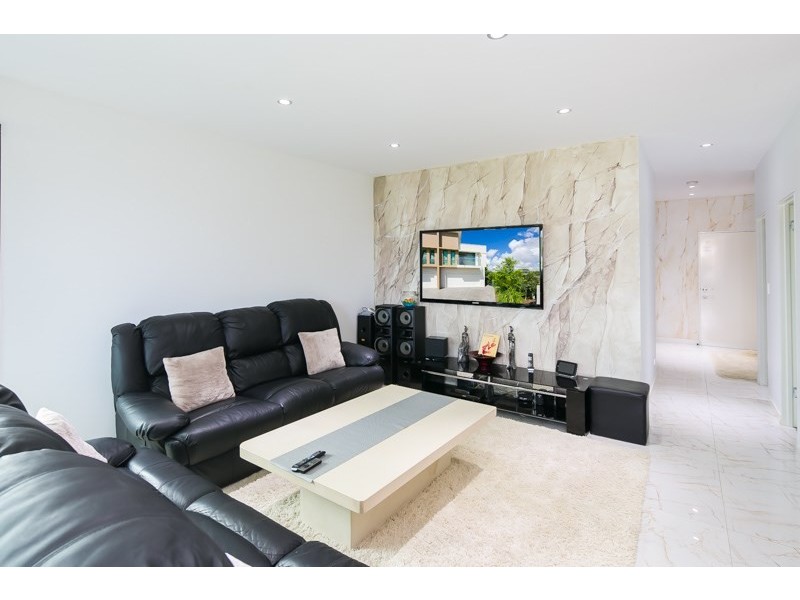 22A Ray Street, Runaway Bay QLD 4216