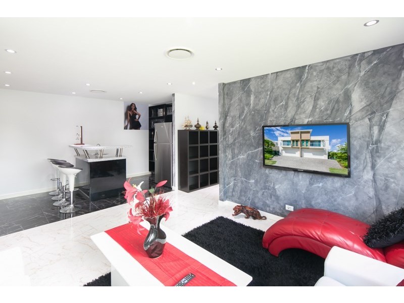 22A Ray Street, Runaway Bay QLD 4216