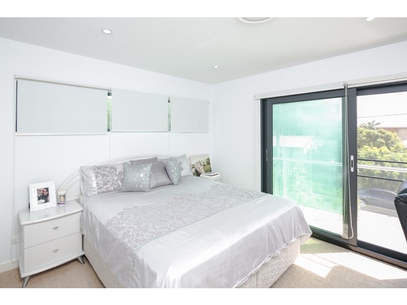 22A Ray Street, Runaway Bay QLD 4216