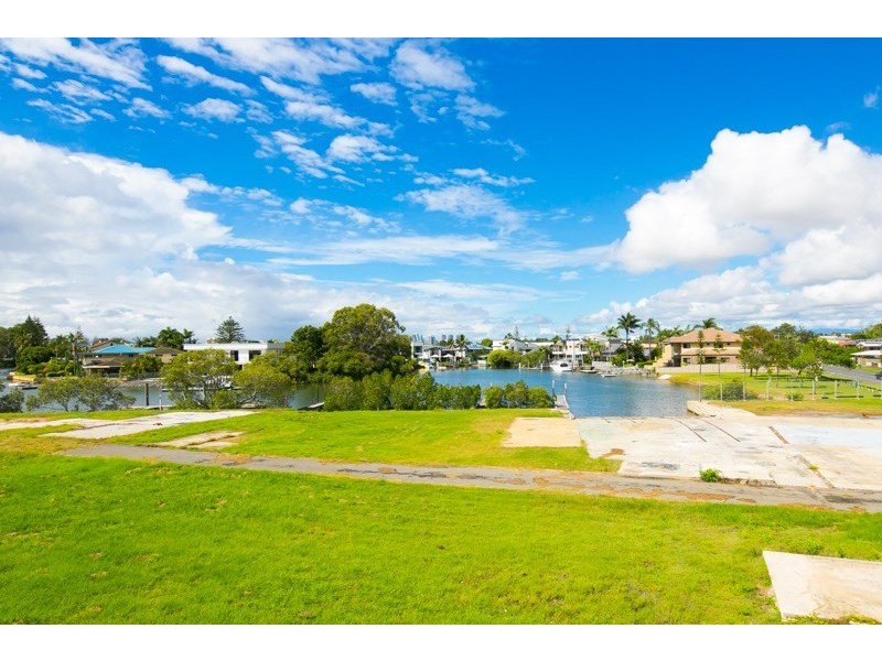 22A Ray Street, Runaway Bay QLD 4216