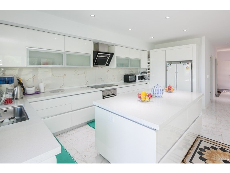 22B Ray Street, Runaway Bay QLD 4216