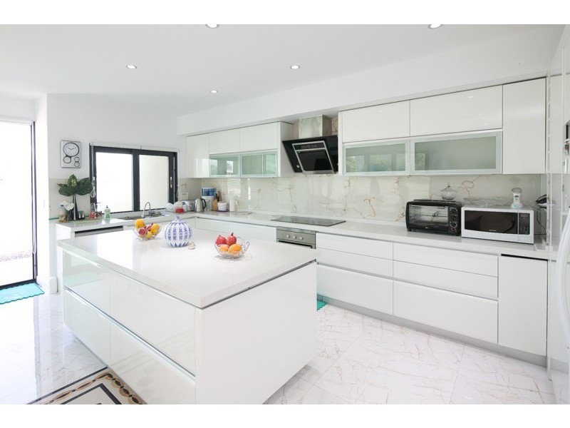 22B Ray Street, Runaway Bay QLD 4216