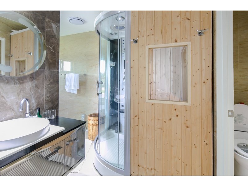 22B Ray Street, Runaway Bay QLD 4216