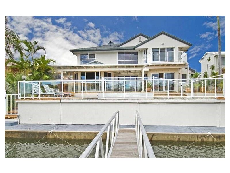 27 Nirvana Court, Runaway Bay QLD 4216