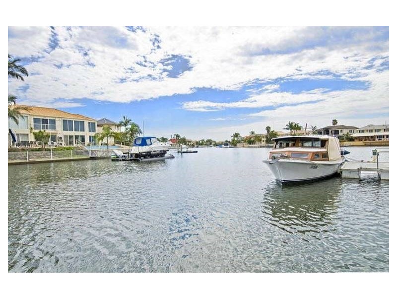 27 Nirvana Court, Runaway Bay QLD 4216