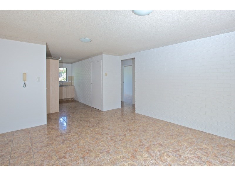 2/157 Muir Street, Labrador QLD 4215