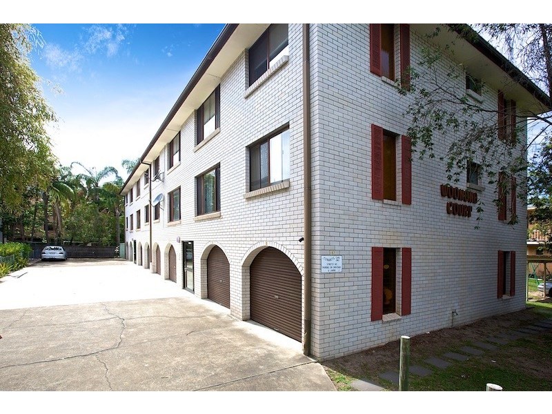 2/157 Muir Street, Labrador QLD 4215