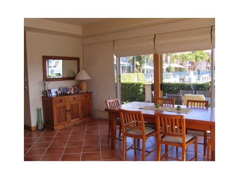 86 John Lund Drive, Hope Island QLD 4212