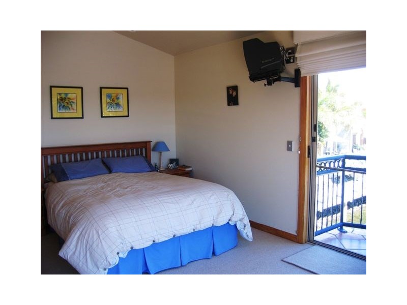 86 John Lund Drive, Hope Island QLD 4212