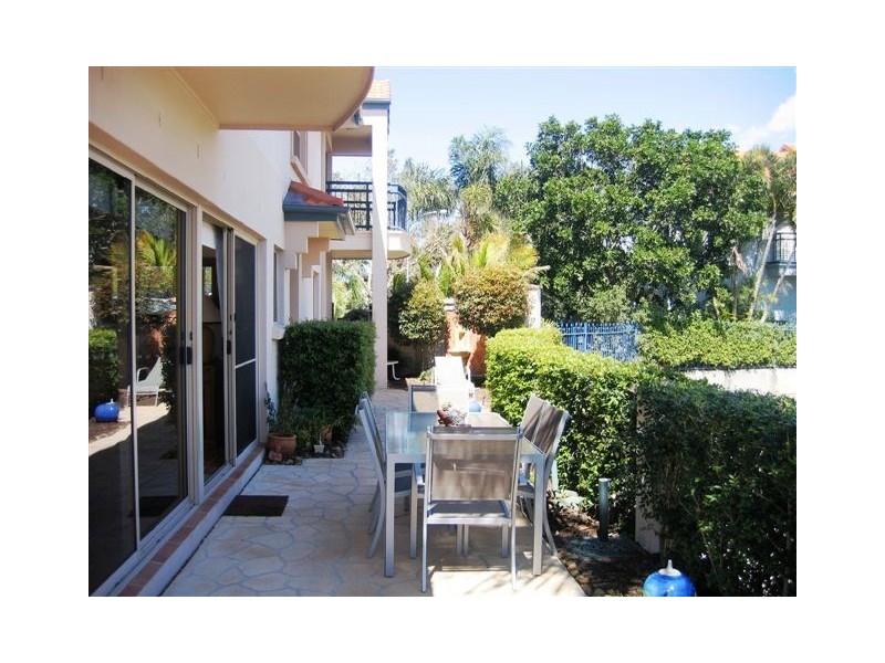 86 John Lund Drive, Hope Island QLD 4212