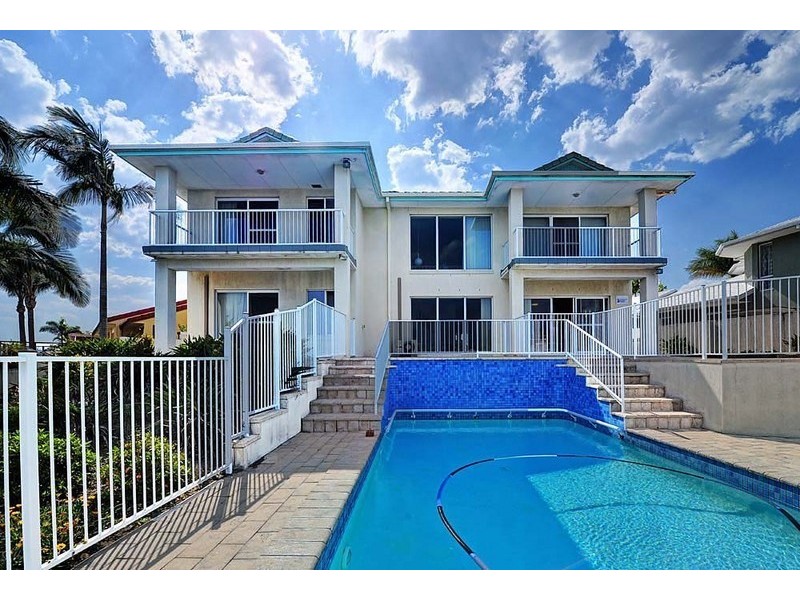 71 Cockleshell Court, Runaway Bay QLD 4216