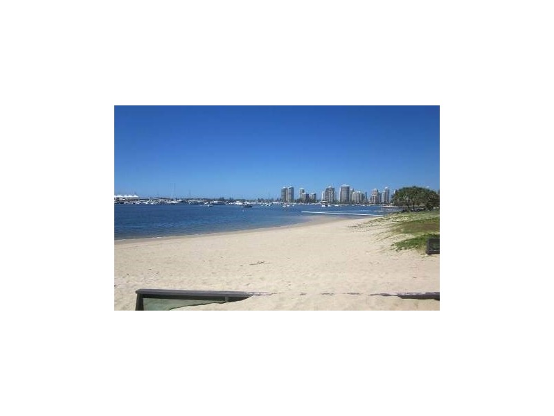 7/28 Marine Parade, Southport QLD 4215