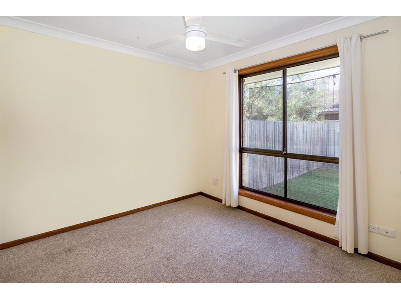 1 and 2/2 Warrie Close, Paradise Point QLD 4216