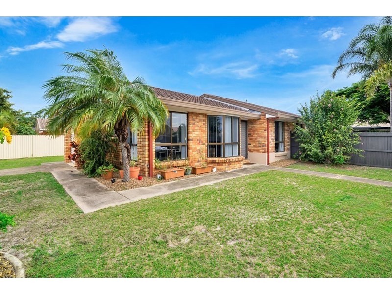 1 and 2/2 Warrie Close, Paradise Point QLD 4216