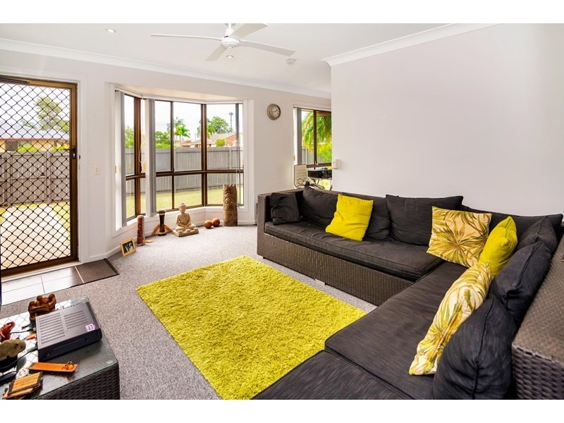 1 and 2/2 Warrie Close, Paradise Point QLD 4216
