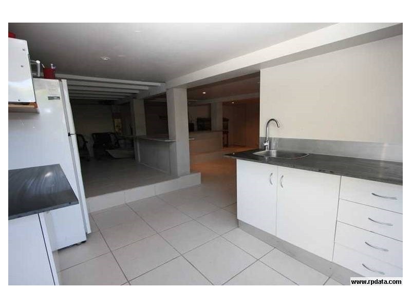 20 Bambarra Street, Southport QLD 4215