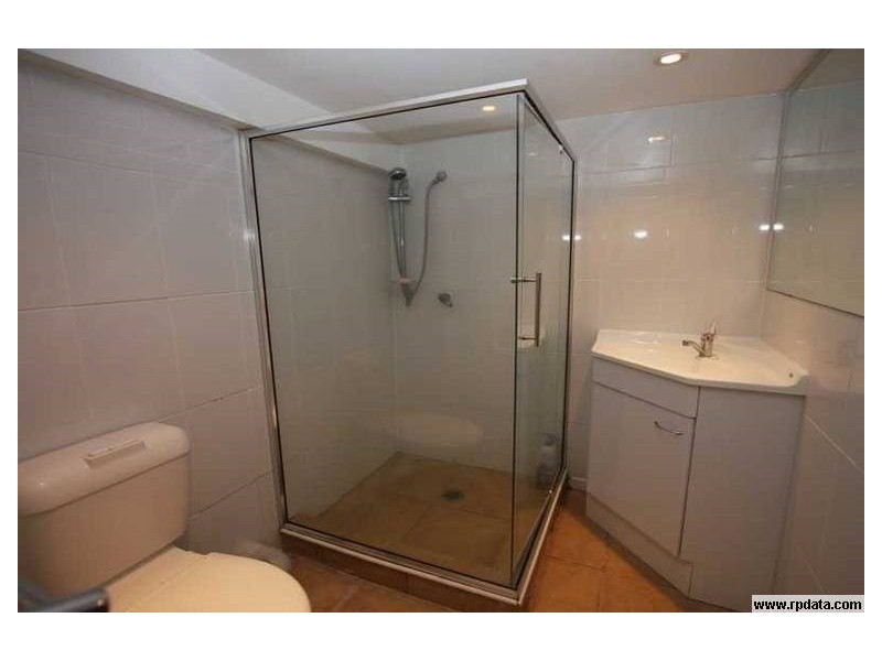 20 Bambarra Street, Southport QLD 4215