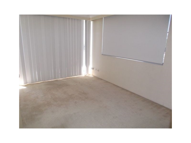 21/249 Bayview Street, Runaway Bay QLD 4216