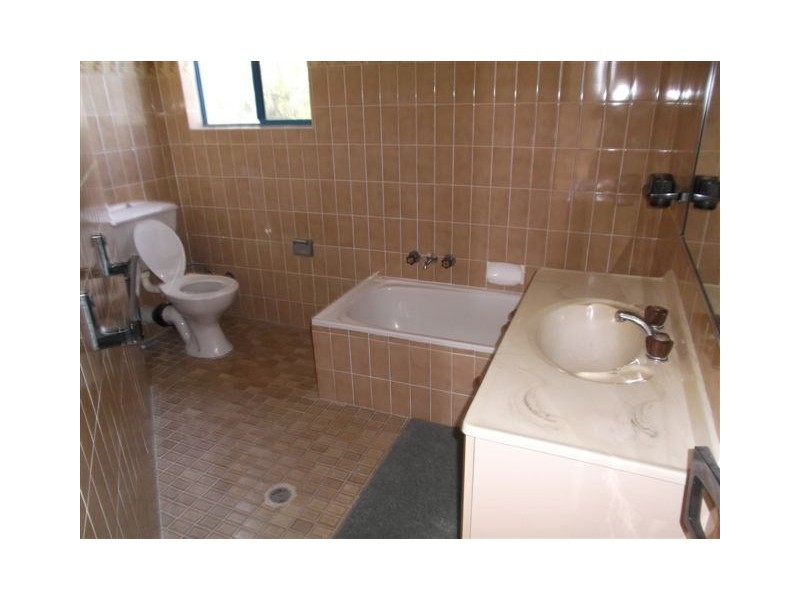 21/249 Bayview Street, Runaway Bay QLD 4216