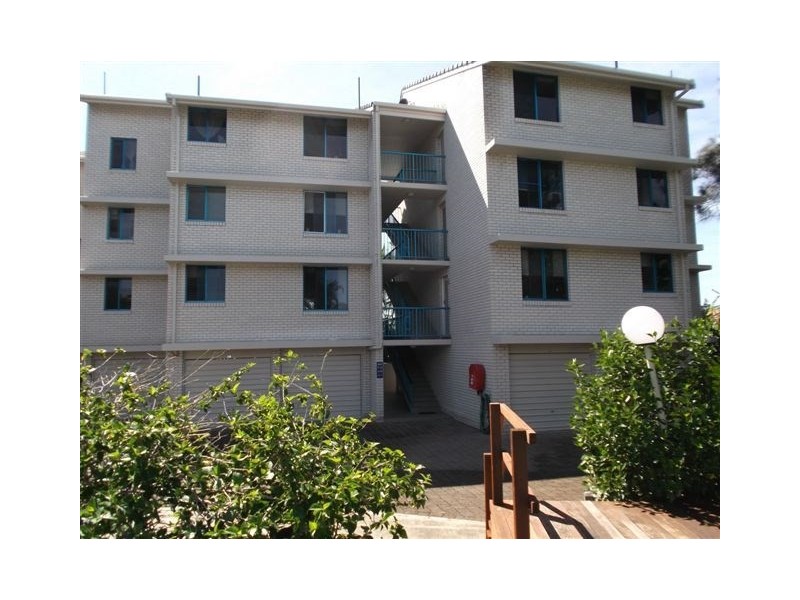 21/249 Bayview Street, Runaway Bay QLD 4216