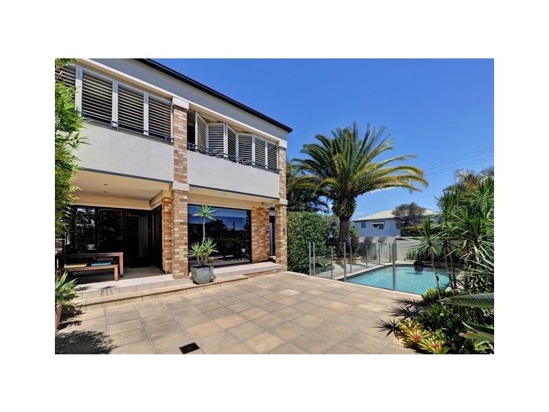 1/10 Broad Street, Labrador QLD 4215