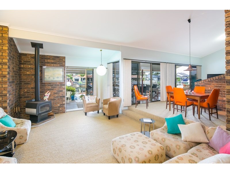 16 Marco Polo Place, Hollywell QLD 4216