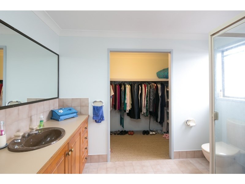 16 Marco Polo Place, Hollywell QLD 4216