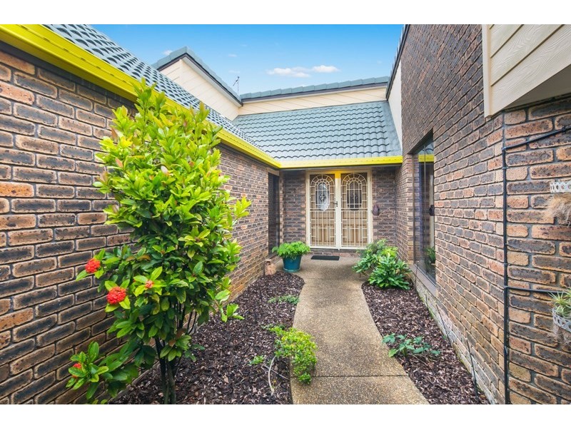 16 Marco Polo Place, Hollywell QLD 4216