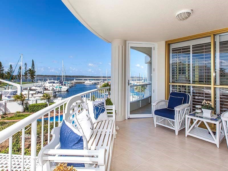3/19 Oatlands Esplanade, Runaway Bay QLD 4216