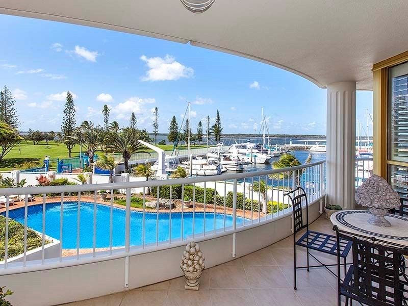 3/19 Oatlands Esplanade, Runaway Bay QLD 4216