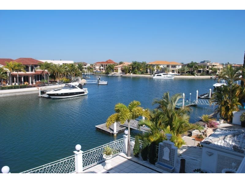 11 The Sovereign Mile, Sovereign Islands QLD 4216