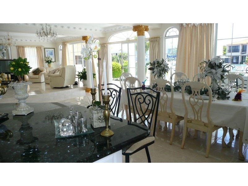 11 The Sovereign Mile, Sovereign Islands QLD 4216