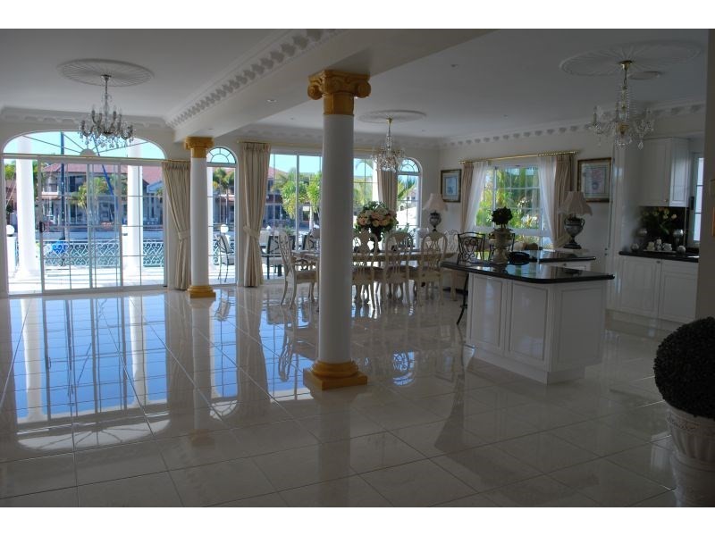 11 The Sovereign Mile, Sovereign Islands QLD 4216