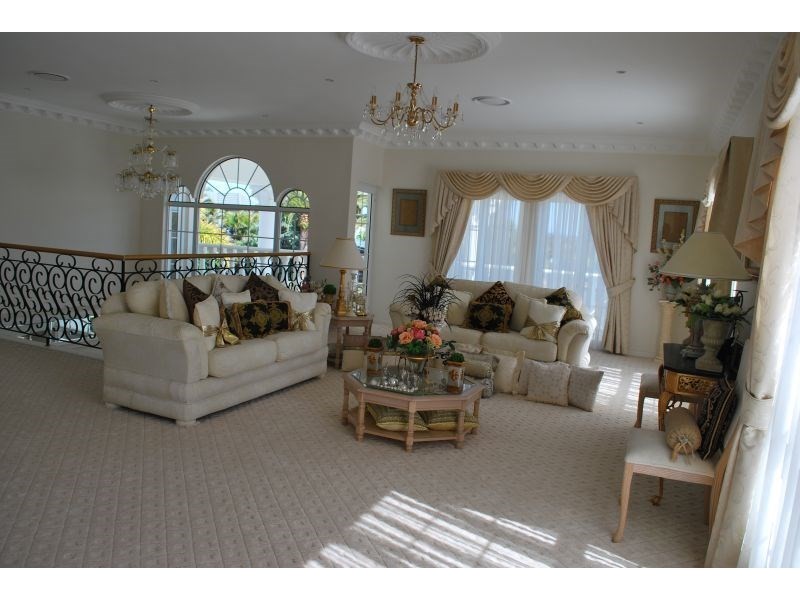 11 The Sovereign Mile, Sovereign Islands QLD 4216