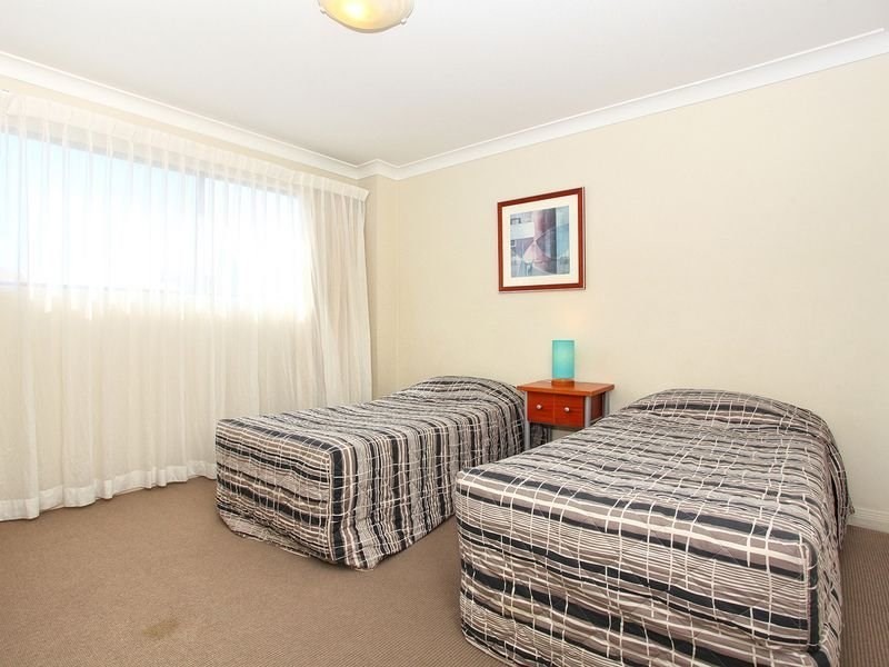 319/392 Marine Parade, Labrador QLD 4215