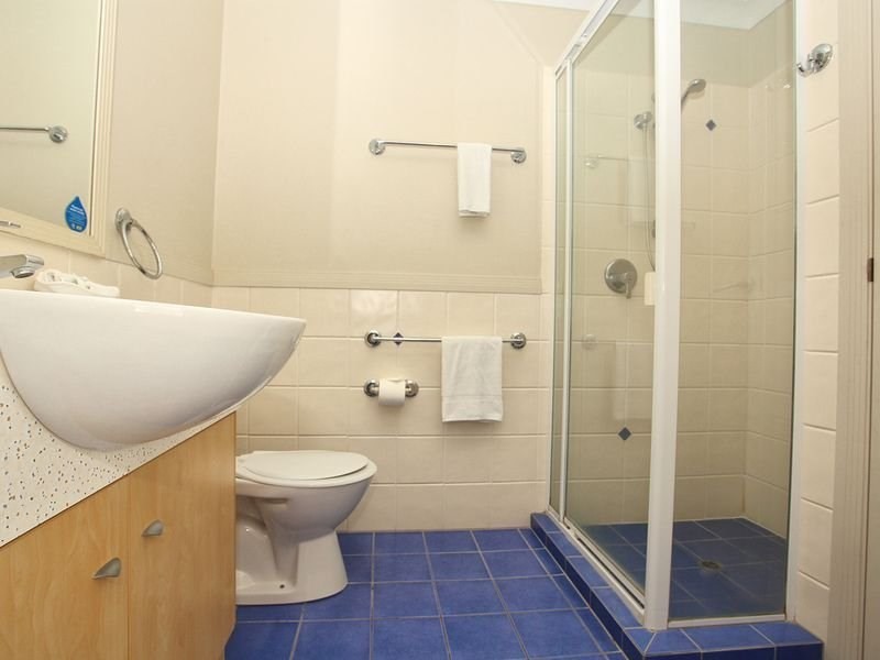 319/392 Marine Parade, Labrador QLD 4215