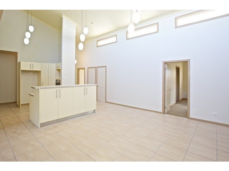 71 East Quay Drive, Biggera Waters QLD 4216