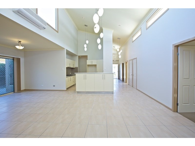 71 East Quay Drive, Biggera Waters QLD 4216