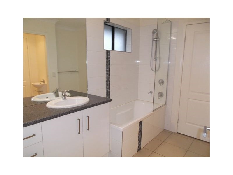 8 Hackney Court, Upper Coomera QLD 4209