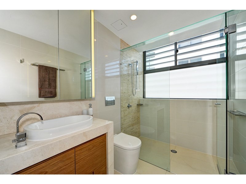 3301/4 Marina Promenade, Paradise Point QLD 4216